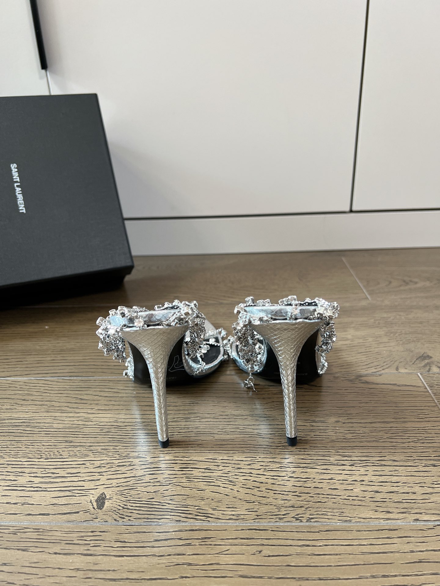 𝙎𝙖𝙞𝙣𝙩 𝙇𝙖𝙪𝙧𝙚𝙣𝙩 | 𝟐𝟎𝟐𝟐/𝐒𝐒 𝐧𝐞𝐰 YSL｜Saint Laurent new metal chain high heels luxury metal rhinestone buckle