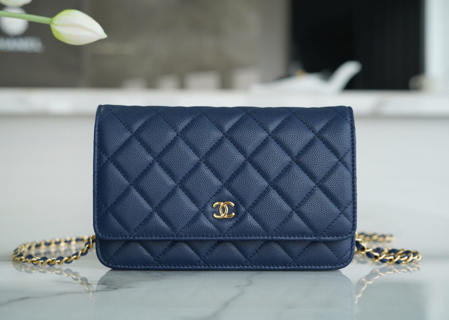 CHANEL𝑾𝒐𝒄 Lucky Bag Entry Classic 𝑾𝒐𝒄 (Magnetic Buckle) Dark Blue Calfskin