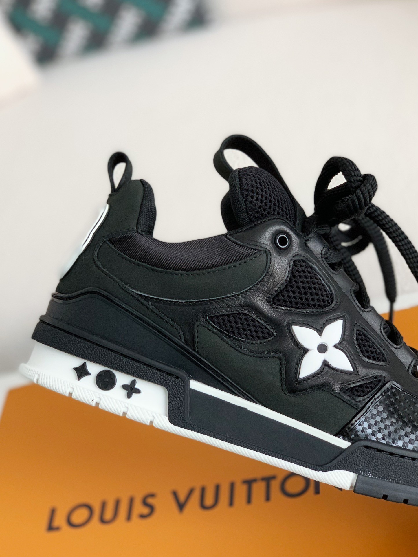 LOUIS VUITTON RUNNER TATIC Sneakers