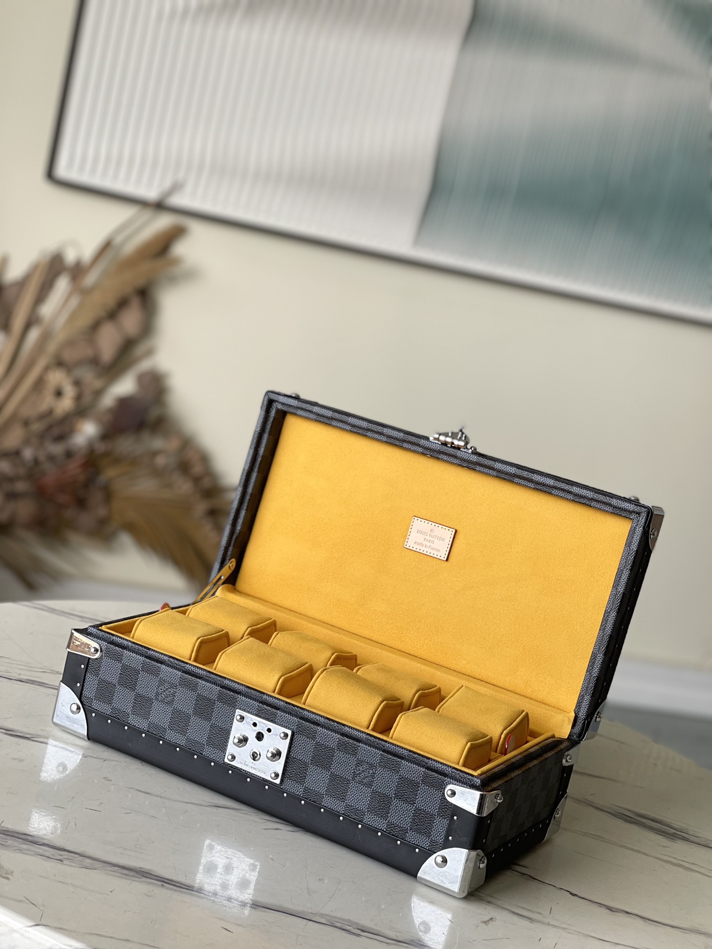 𝐋𝐎𝐔𝐈𝐒 𝐕𝐔𝐈𝐓𝐓𝐎𝐍     N48194