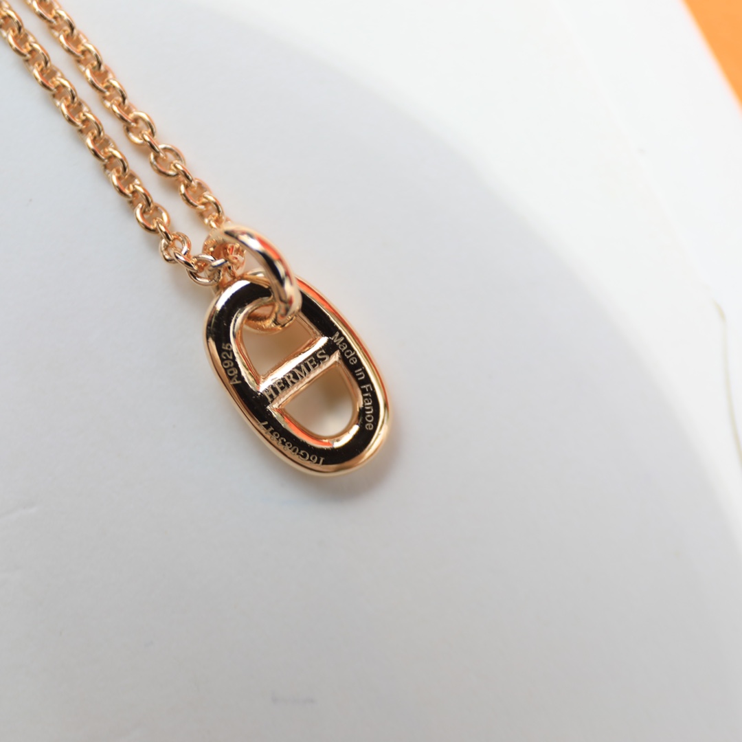 Hermes necklace