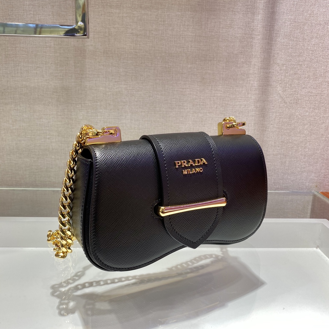 𝐏𝐑𝐀𝐃𝐀 Sidonie Saffiano leather handbag