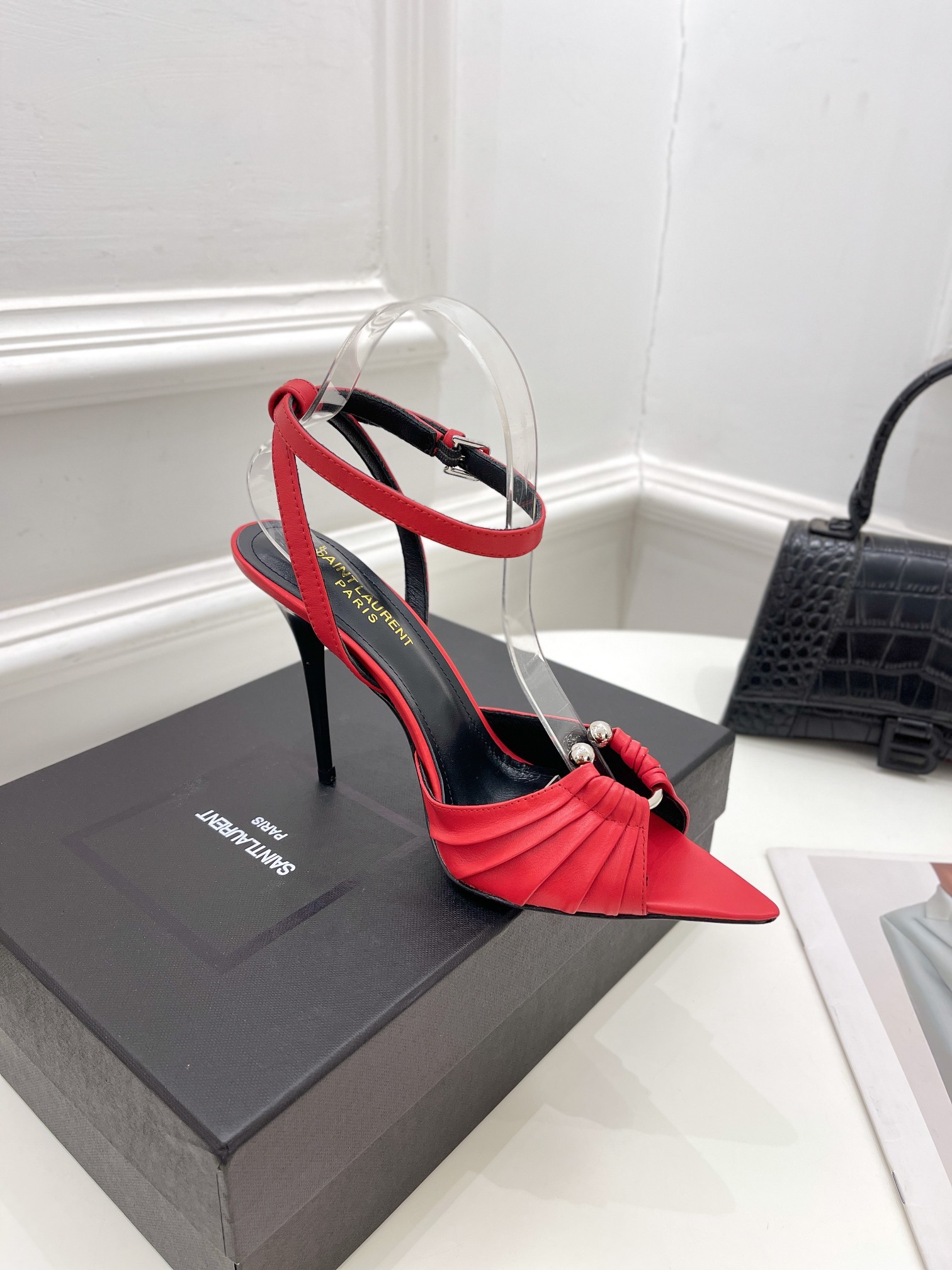 𝙎𝙖𝙞𝙣𝙩 𝙇𝙖𝙪𝙧𝙚𝙣𝙩 | 𝟐𝟎𝟐𝟏/𝐒𝐒 𝐧𝐞𝐰 YSL｜Roland 2022/fw early spring new baked high heels