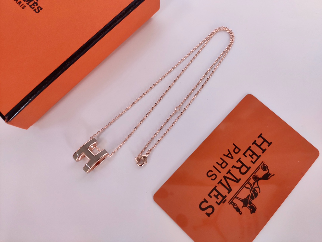Hermes necklace