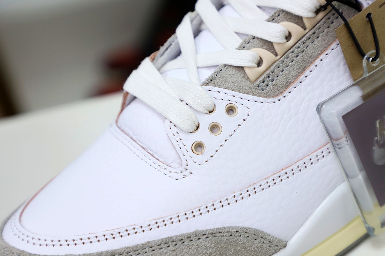 MANIRE X WMNS AIR JORDAN 3