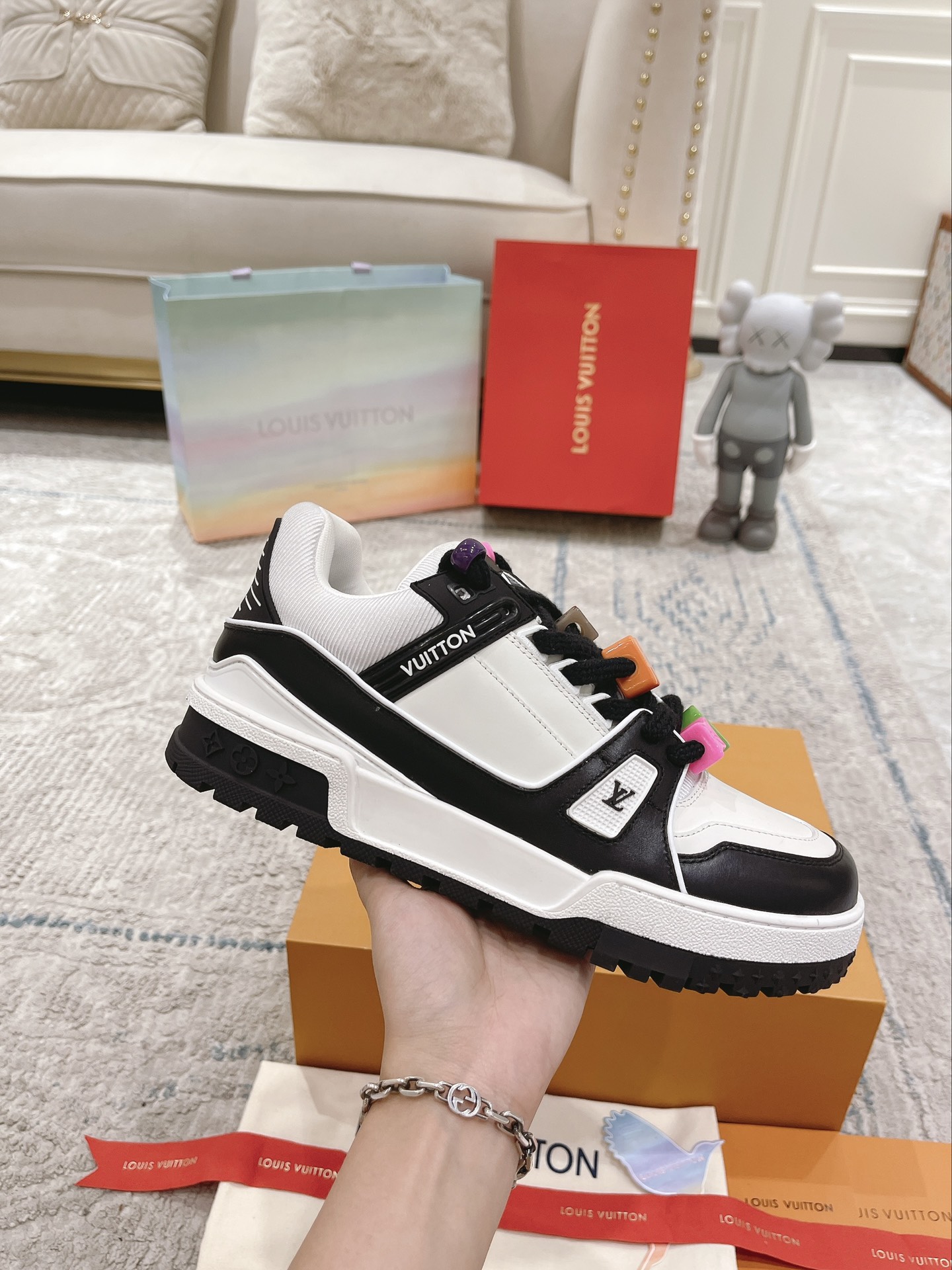 Louis Vuitton couple models DIY buckle sneakers sneakers