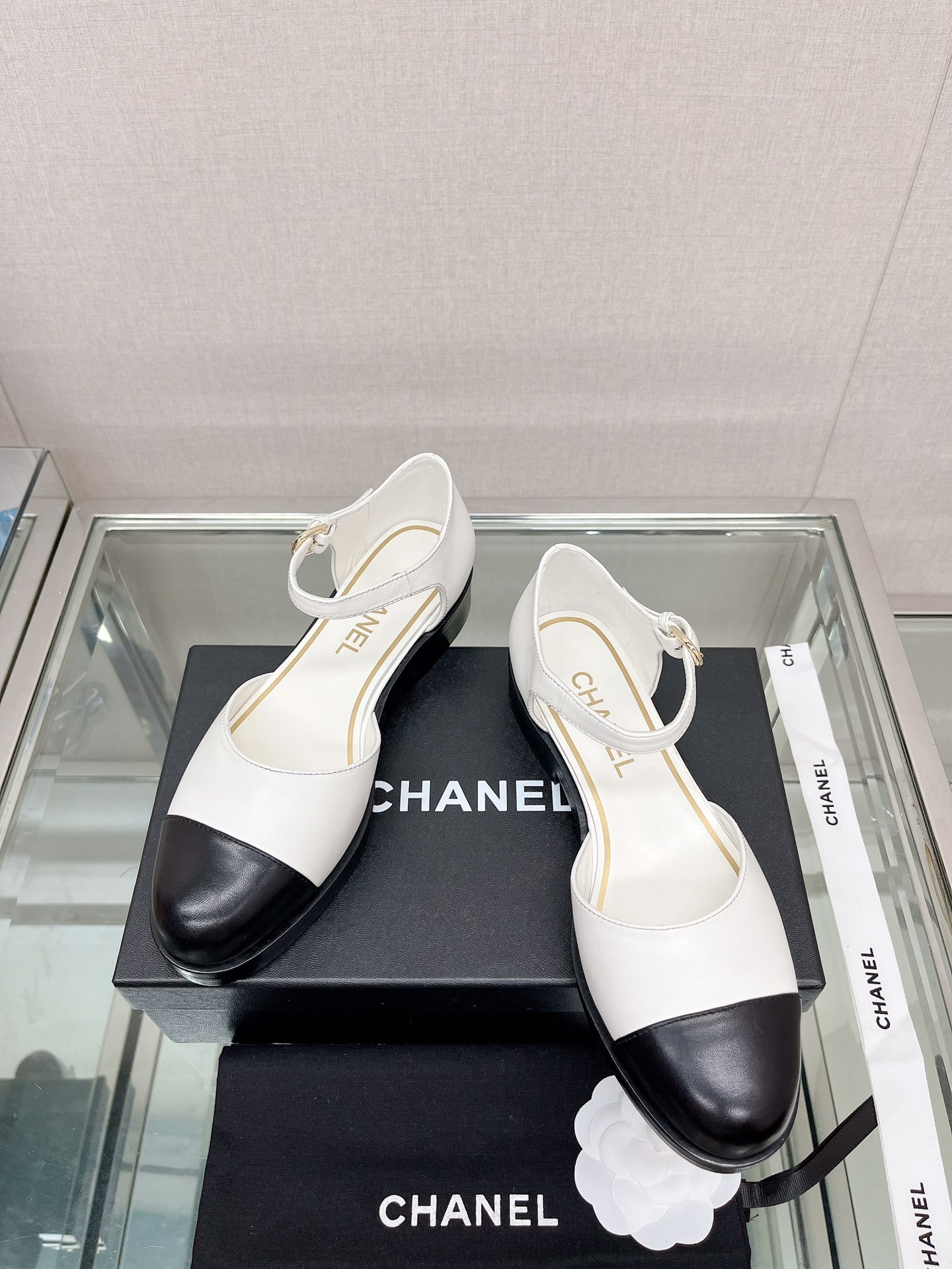 CHANEL 23Ss small incense thick bottom Mary Jane hollow sandals imported lambskin