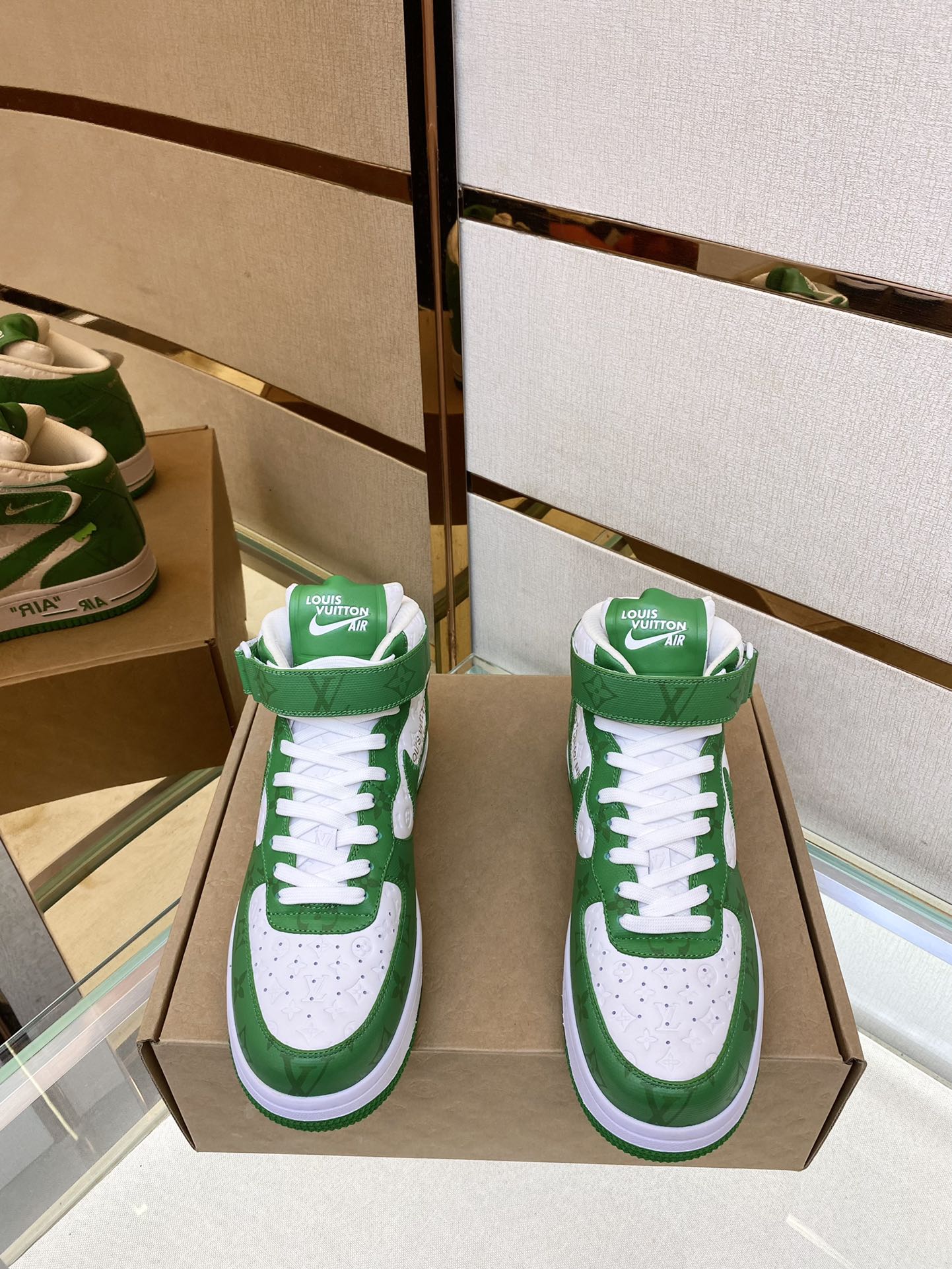 Louis Vuitton Nike Joint 🆕 Men's Abbesses High Top Sneakers