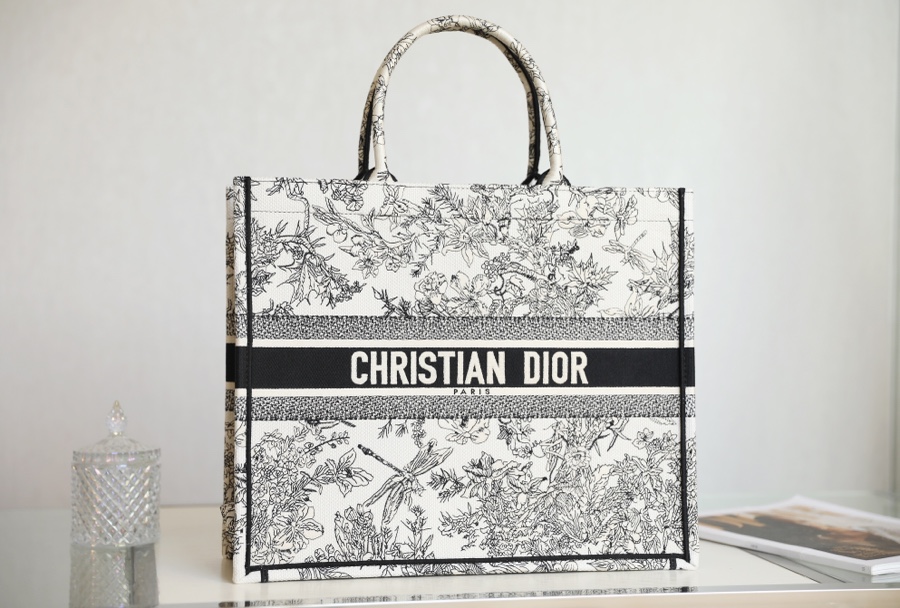 DIOR TOTE Dragonfly shopping bag