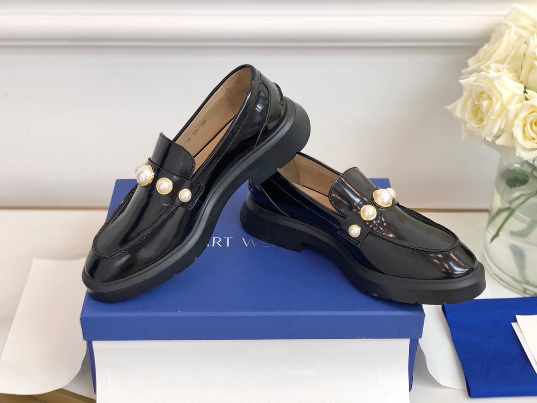 STUART WEITZMAN w Super good wearable Louboutins 〰️ million years classic small leather shoes