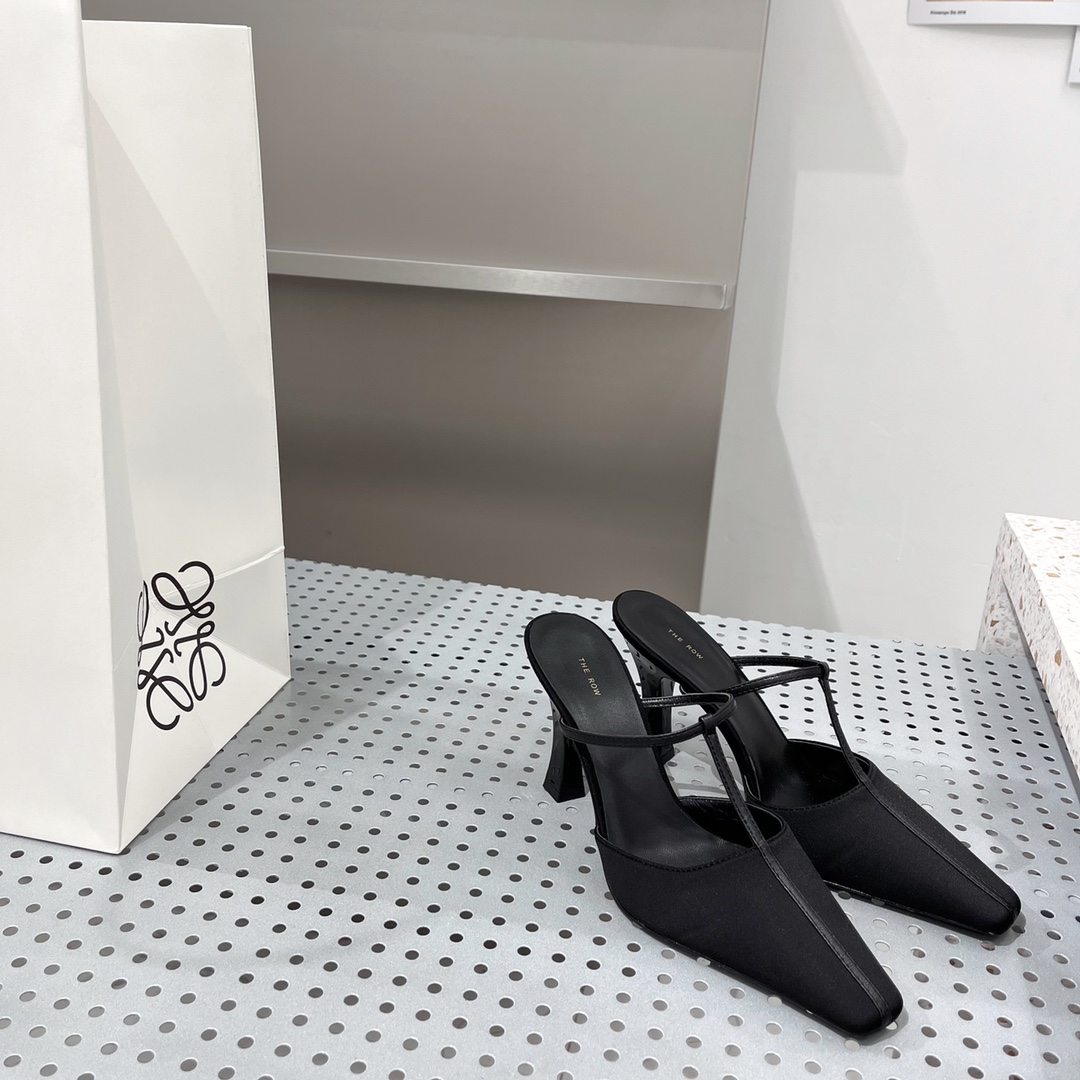 𝐓𝐇𝐄 𝐑𝐎𝐖｜𝟐𝟎𝟐𝟐/𝐒𝐒 𝐧𝐞𝐰 new model the row 2022/fw retro minimalist wrap toe heels