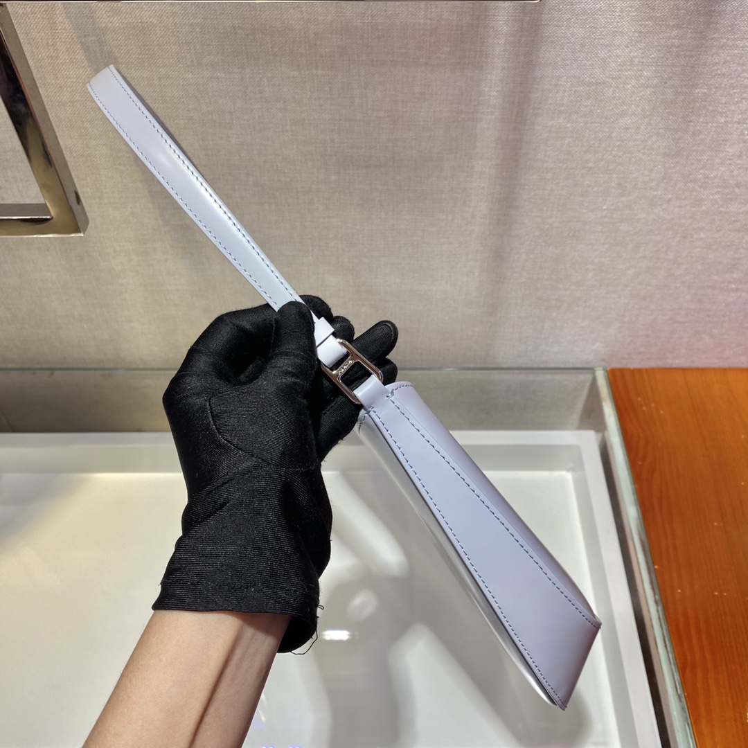 𝐏𝐑𝐀𝐃𝐀 New Underarm Bag 1BC499