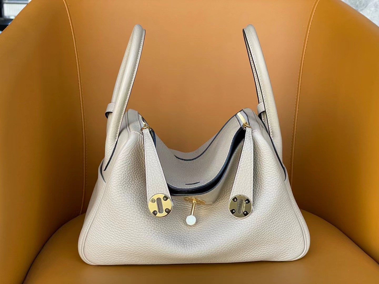 Lindy26 turtledove gray tc gold buckle