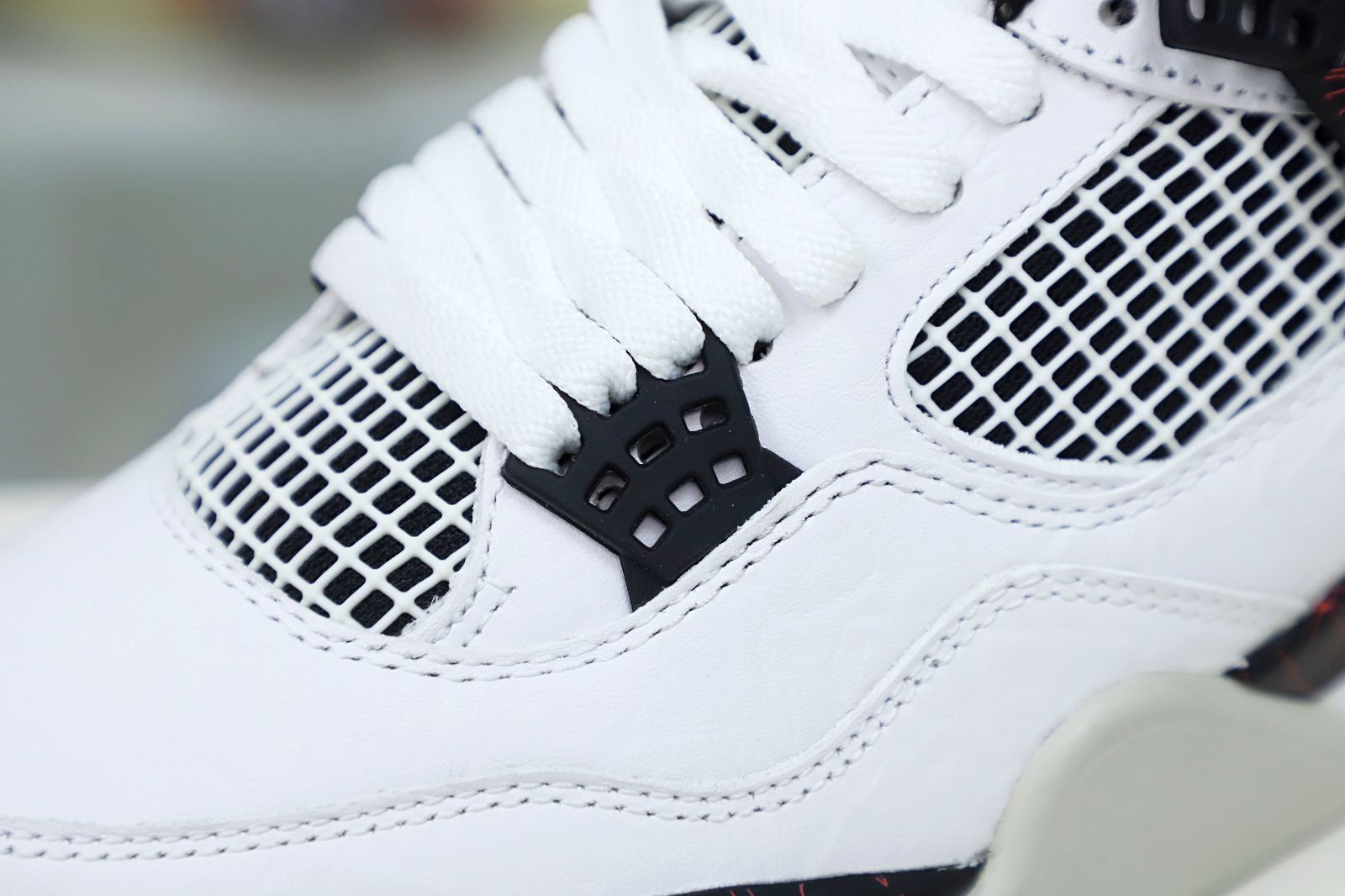 Jordan Air Jordan 4 Hot Lava