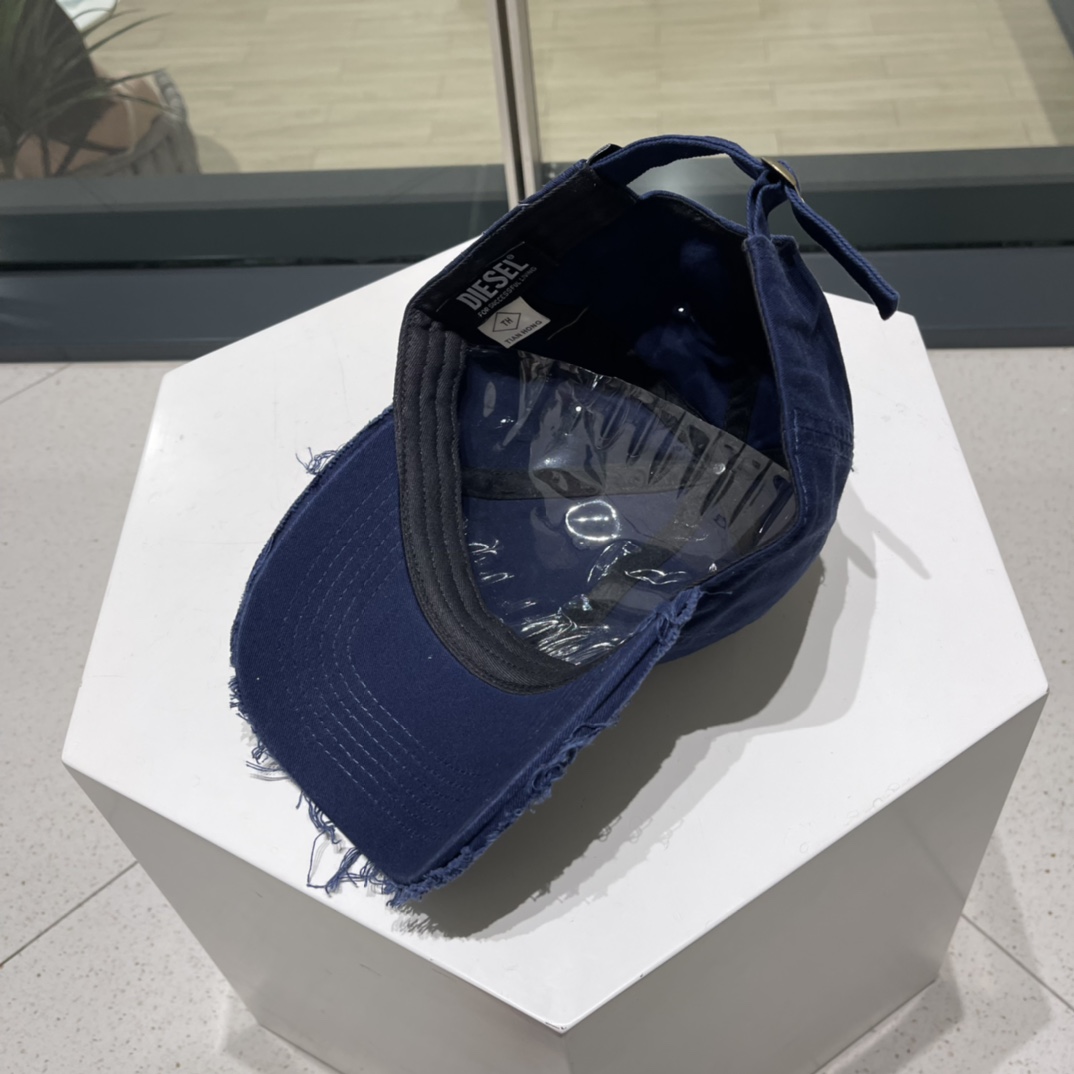 Diesel floppy cap
