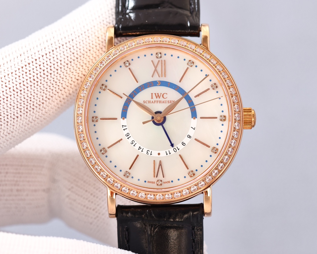 IWC- Portofino Men's Watch Movement EAT2836 in imported calfskin