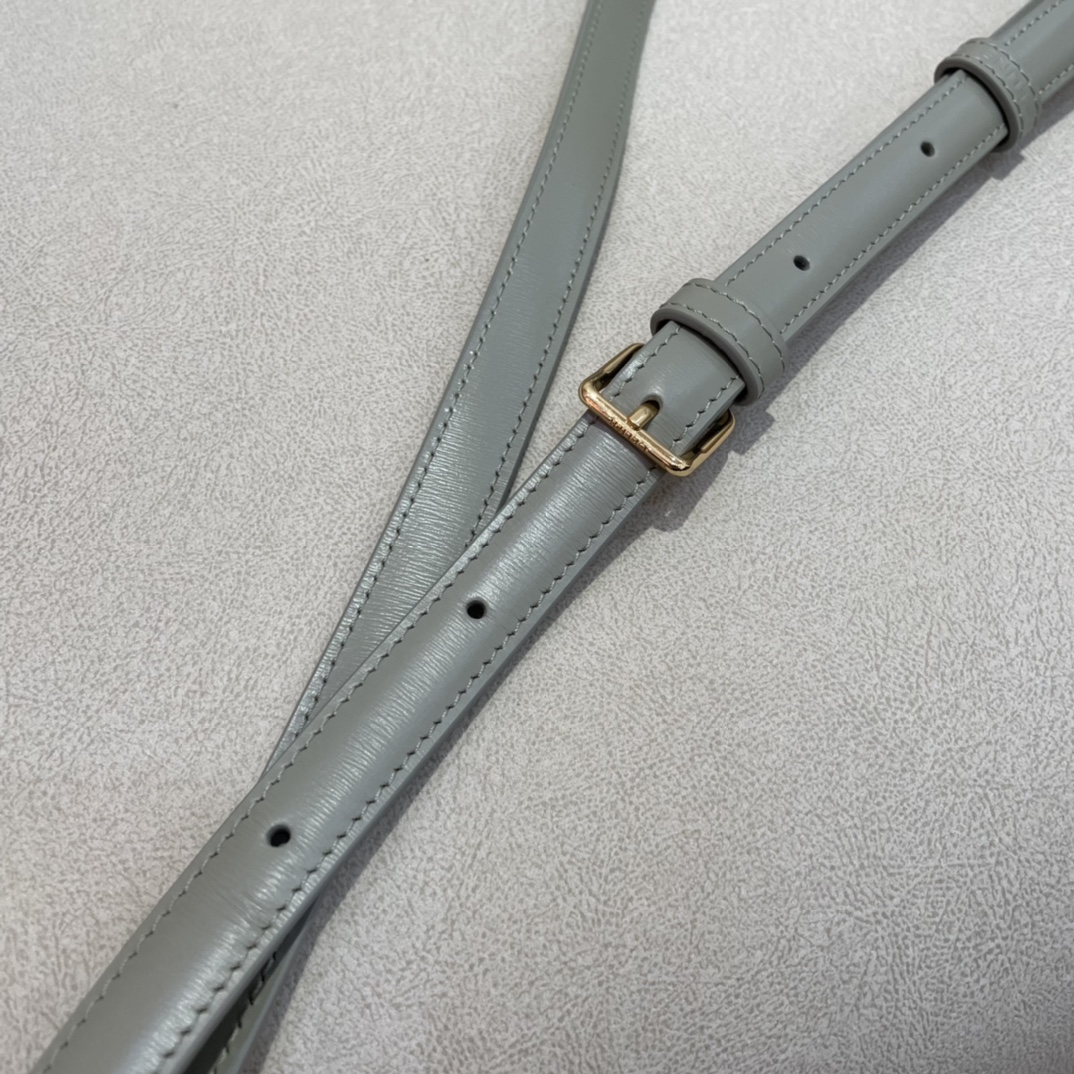 𝐂𝐞𝐥𝐢𝐧𝐞 Triomphe teen 18.5cm