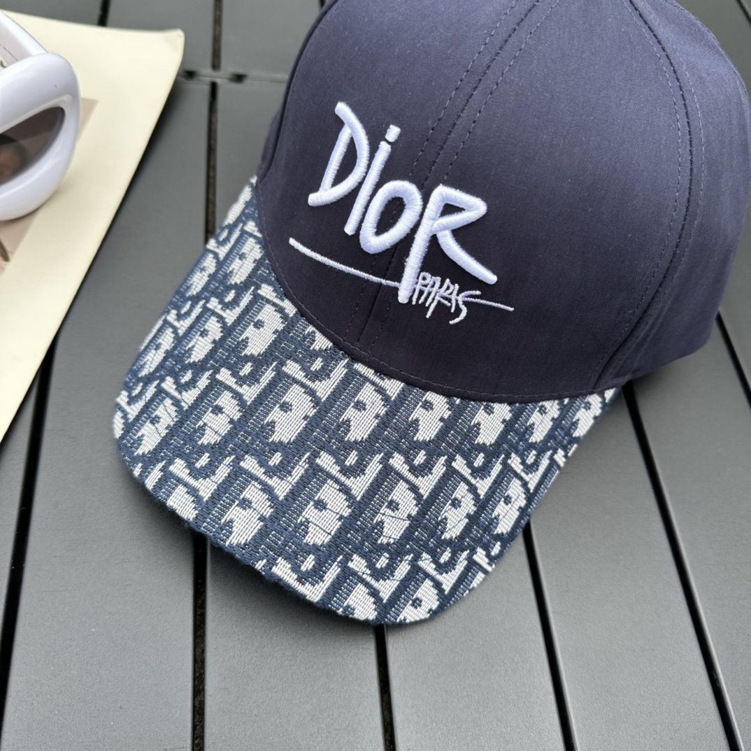 Dior new embroidered letters canvas baseball cap head circumference: 57cm