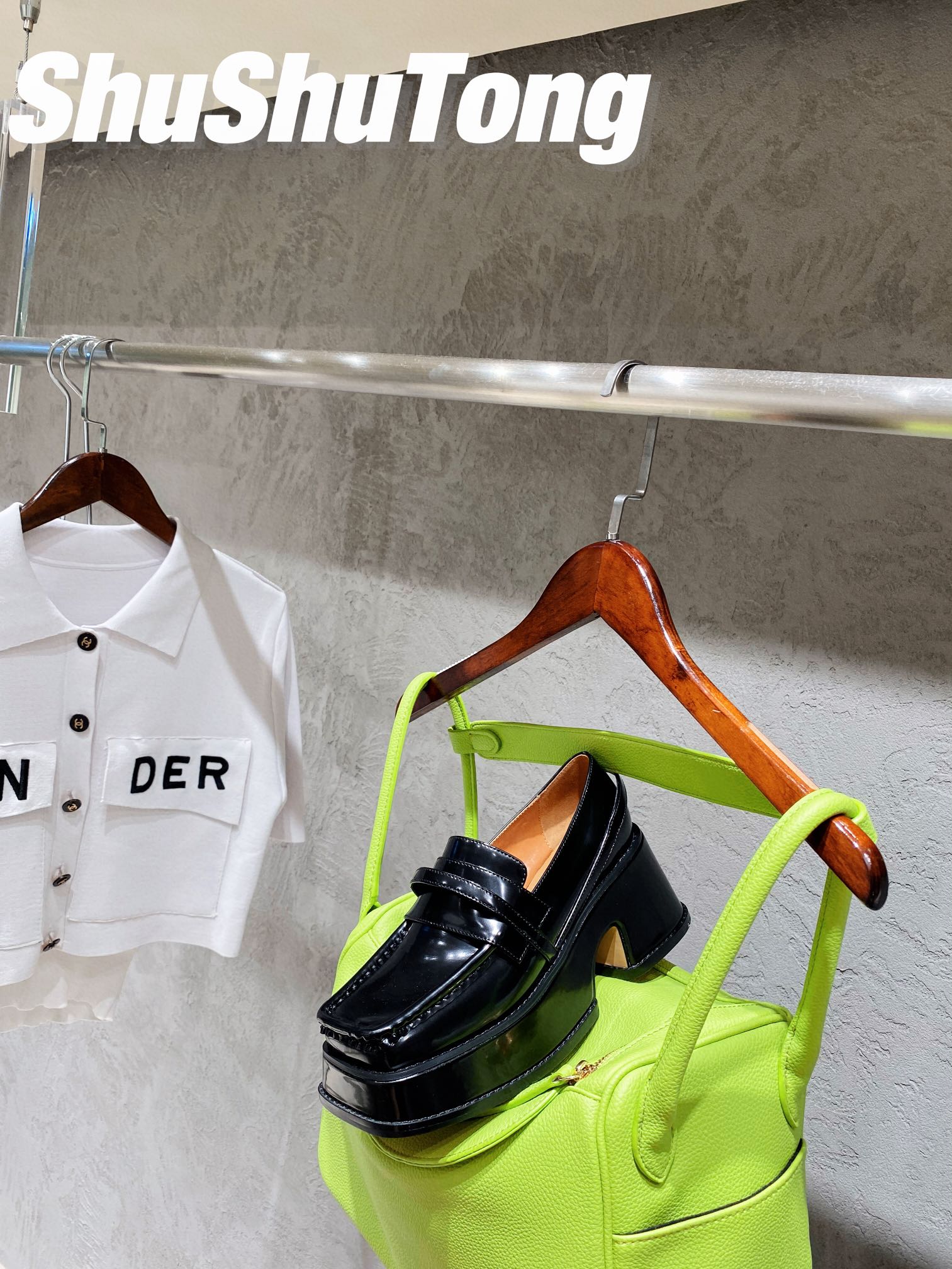 SHUSHUTONG| 𝟐𝟎𝟐𝟏/𝐒𝐒 𝐧𝐞𝐰 Machine retro Absolutely beautiful shushutong new Louboutins