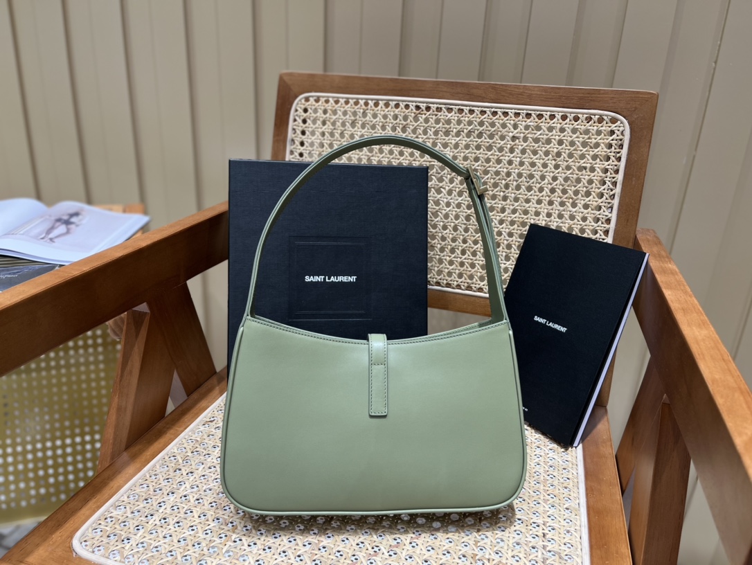 SAINT LAURENT Model: 657228 plain original leather.JD