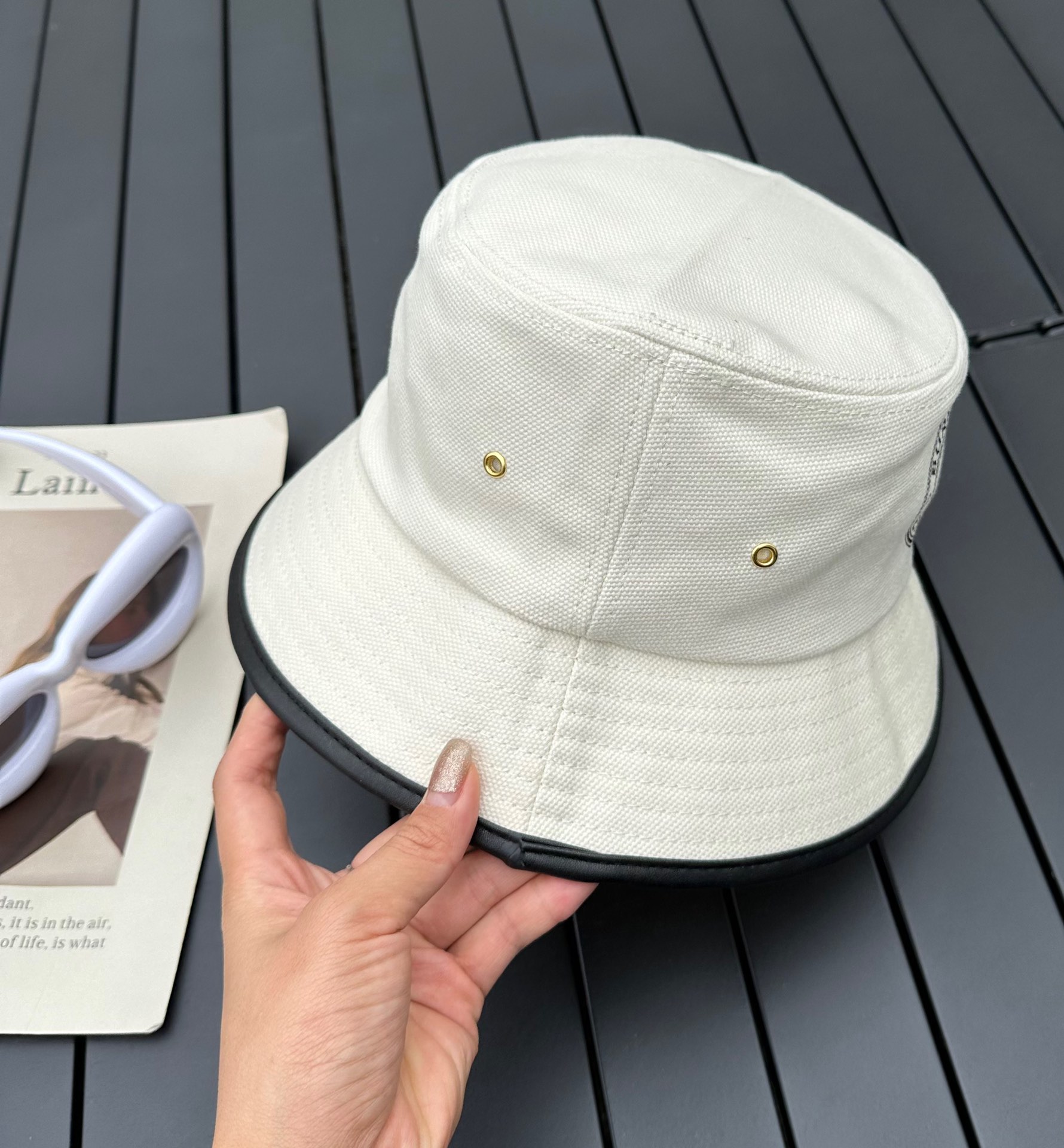Burberry 2023 bucket hat