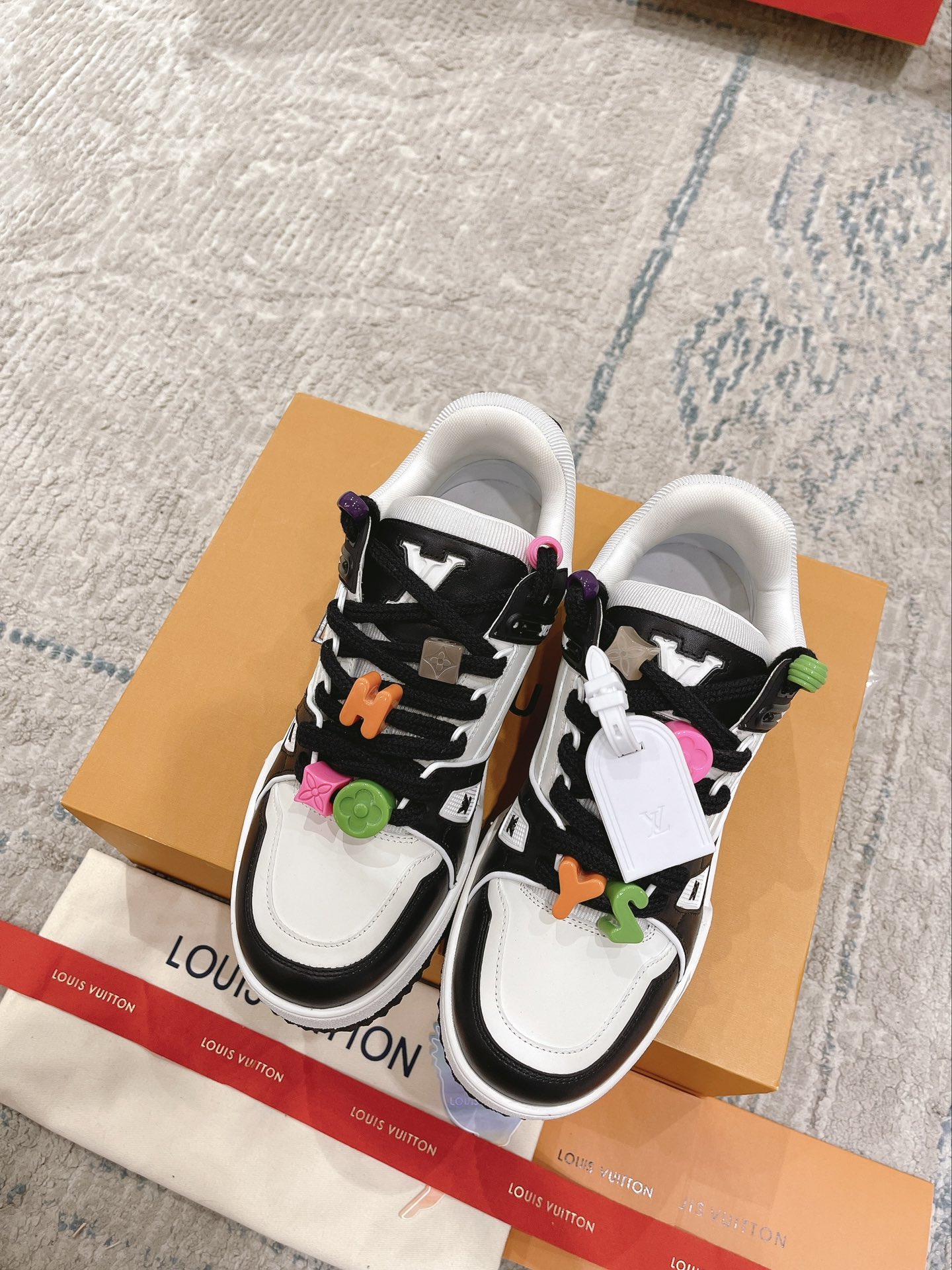 Louis Vuitton couple models DIY buckle sneakers sneakers