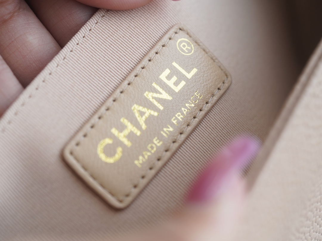 ๐๐ต๐ฎ๐ป๐ฒ๐น ๐๐ฒ๐ฏ๐ผ๐  Original