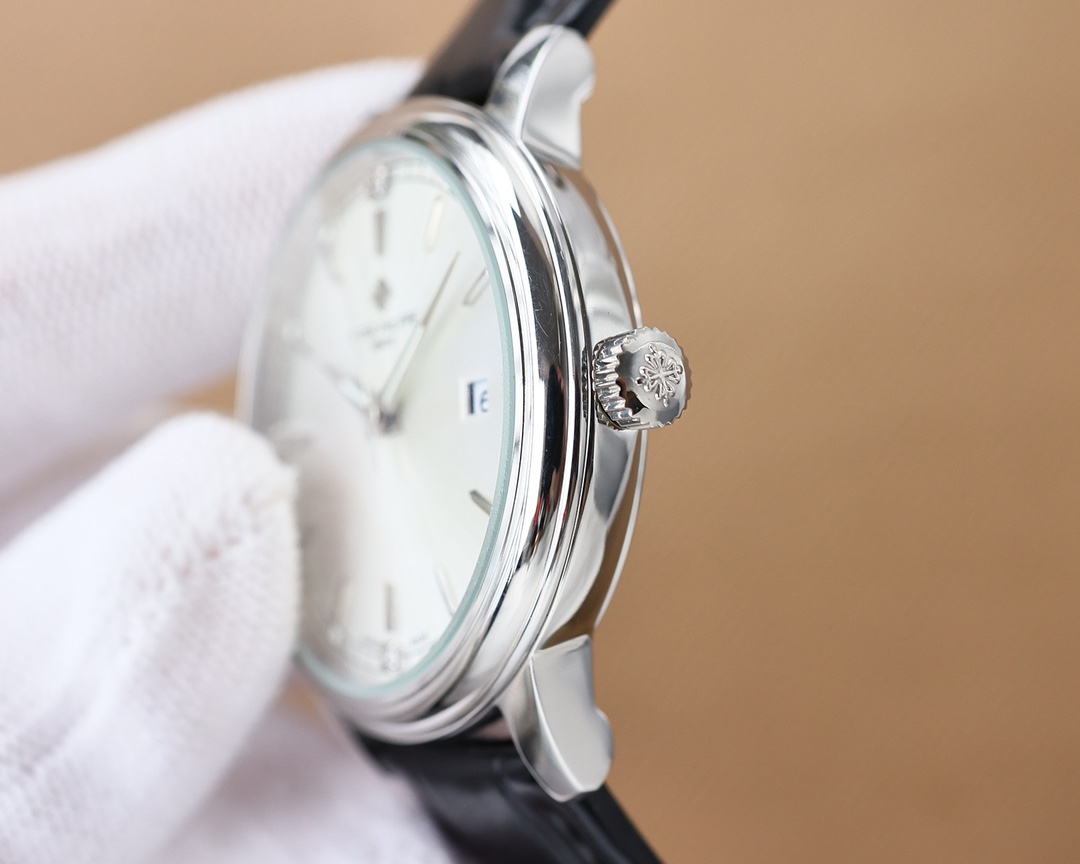 Patek Philippe has a unique dial