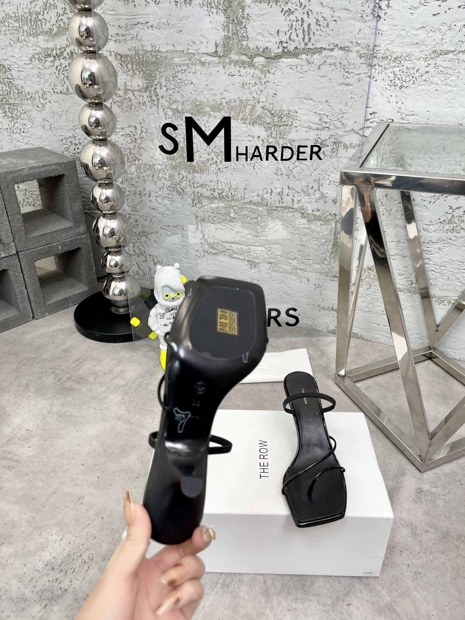 𝐓𝐡𝐞 𝐫𝐨𝐰｜𝟐𝟎𝟐𝟑/𝐒𝐒 𝐧𝐞𝐰 niche tide brand The row 2023 spring and summer new sexy thin strap cat heel sandals