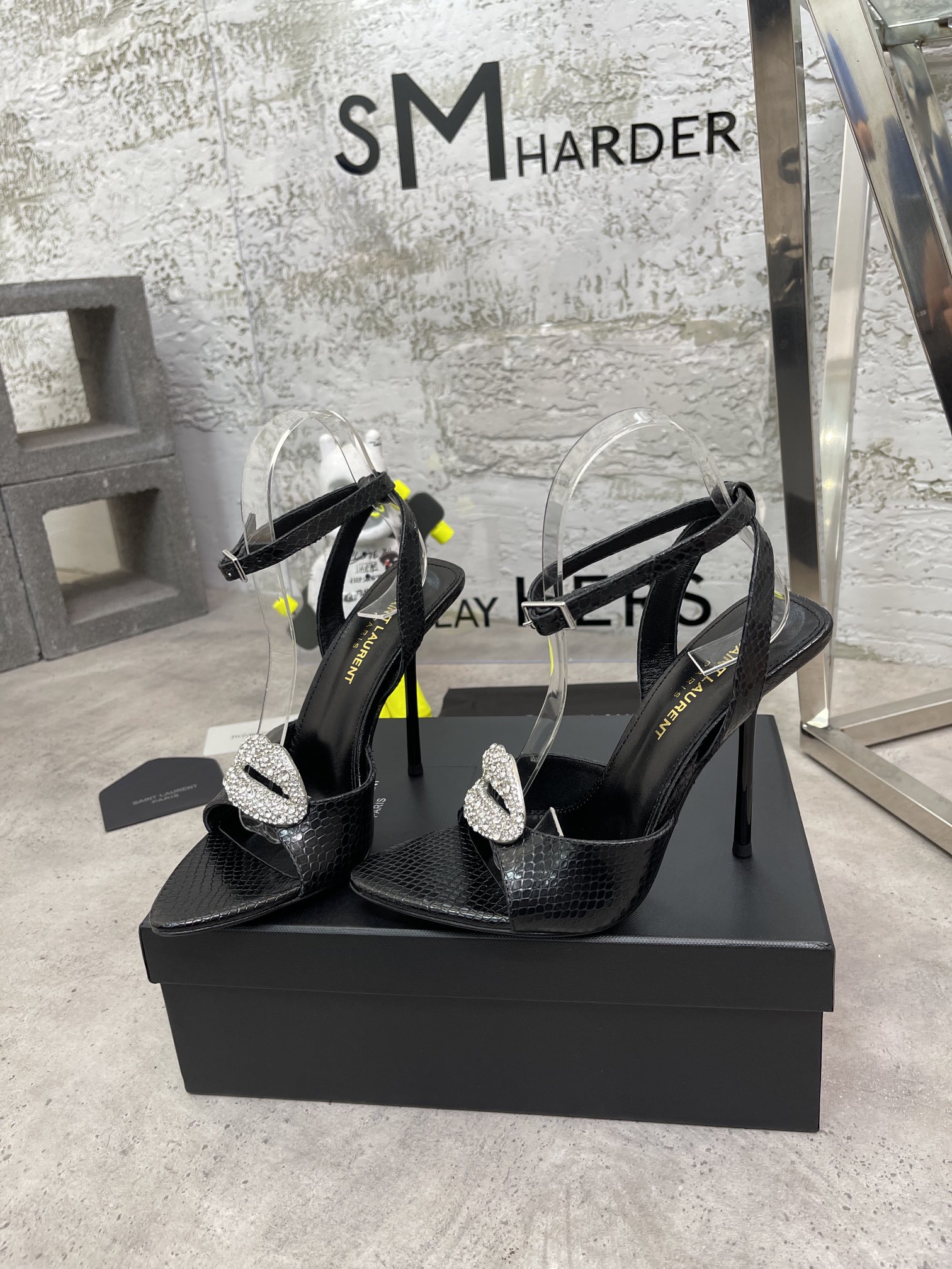 𝙎𝙖𝙞𝙣𝙩 𝙇𝙖𝙪𝙧𝙚𝙣𝙩 | 𝟐𝟎𝟐𝟐/𝐒𝐒 𝐧𝐞𝐰 YSL｜Early spring hot ysl high heel sandals Italian leather sole