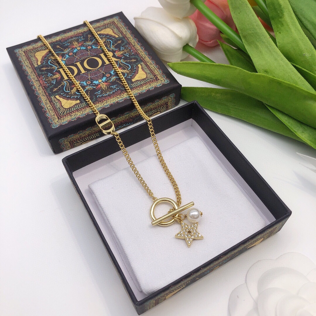 Dior necklace
