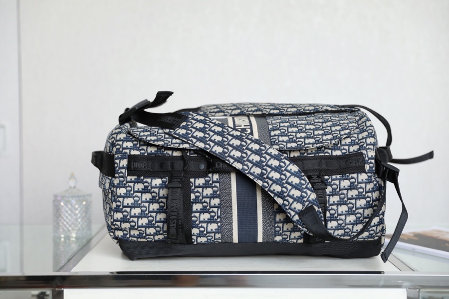 DIOR TRAVEL shoulder hiking bag