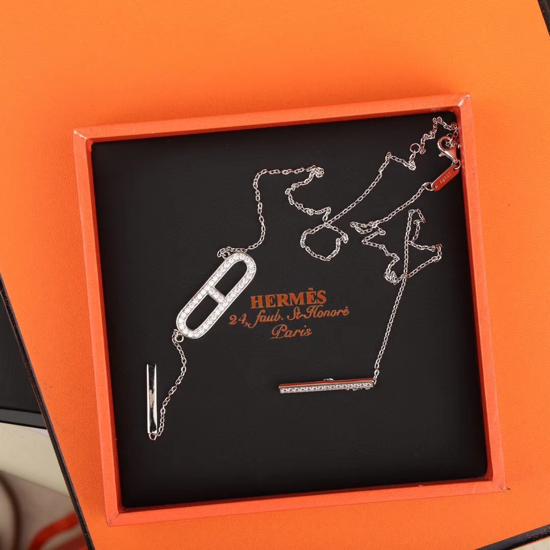 Hermes necklace