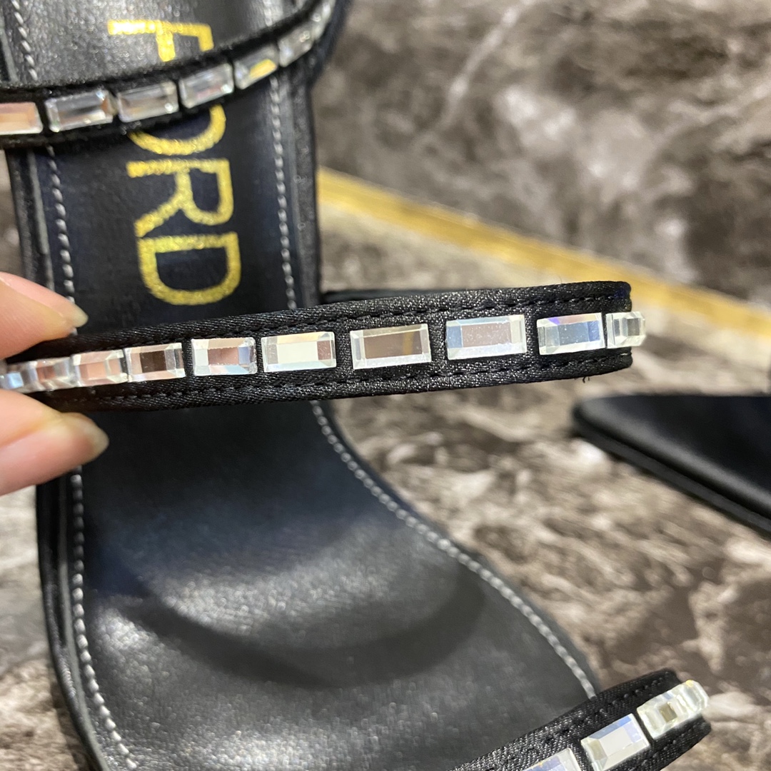 TOM FORD Spring/Summer 2020 counter main new products, pointed toe a word straps back hollow high heel sandals