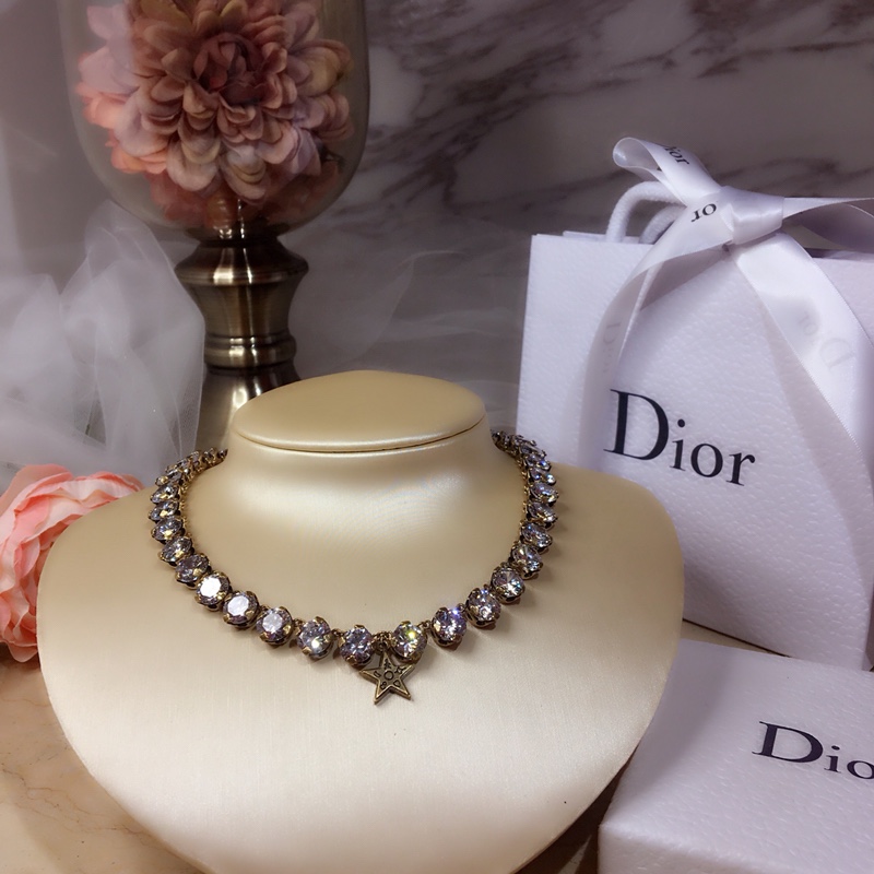 Dior necklace