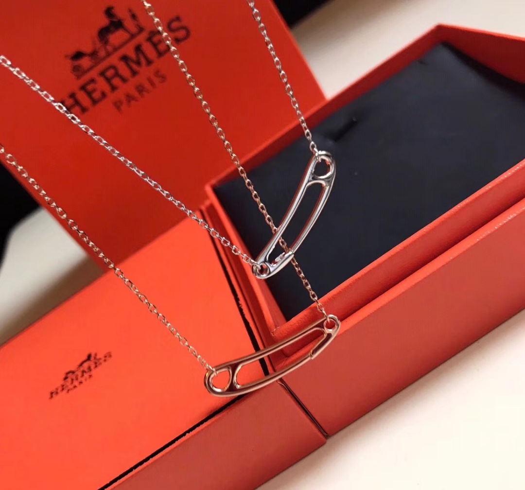 Hermes necklace