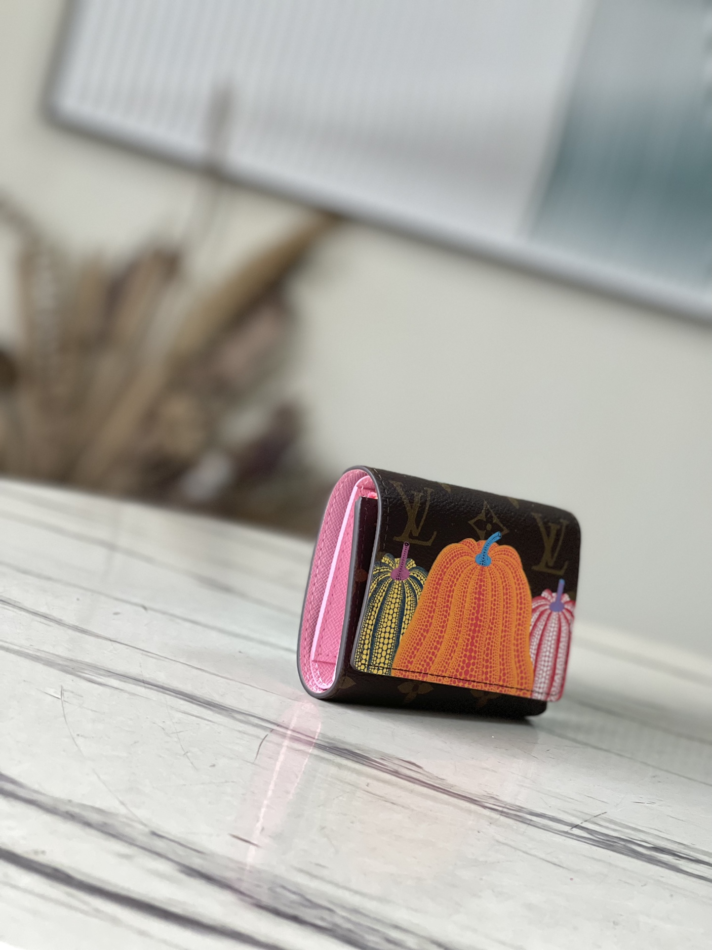 𝐋𝐎𝐔𝐈𝐒 𝐕𝐔𝐈𝐓𝐓𝐎𝐍 M82111 Yayoi Kusama series