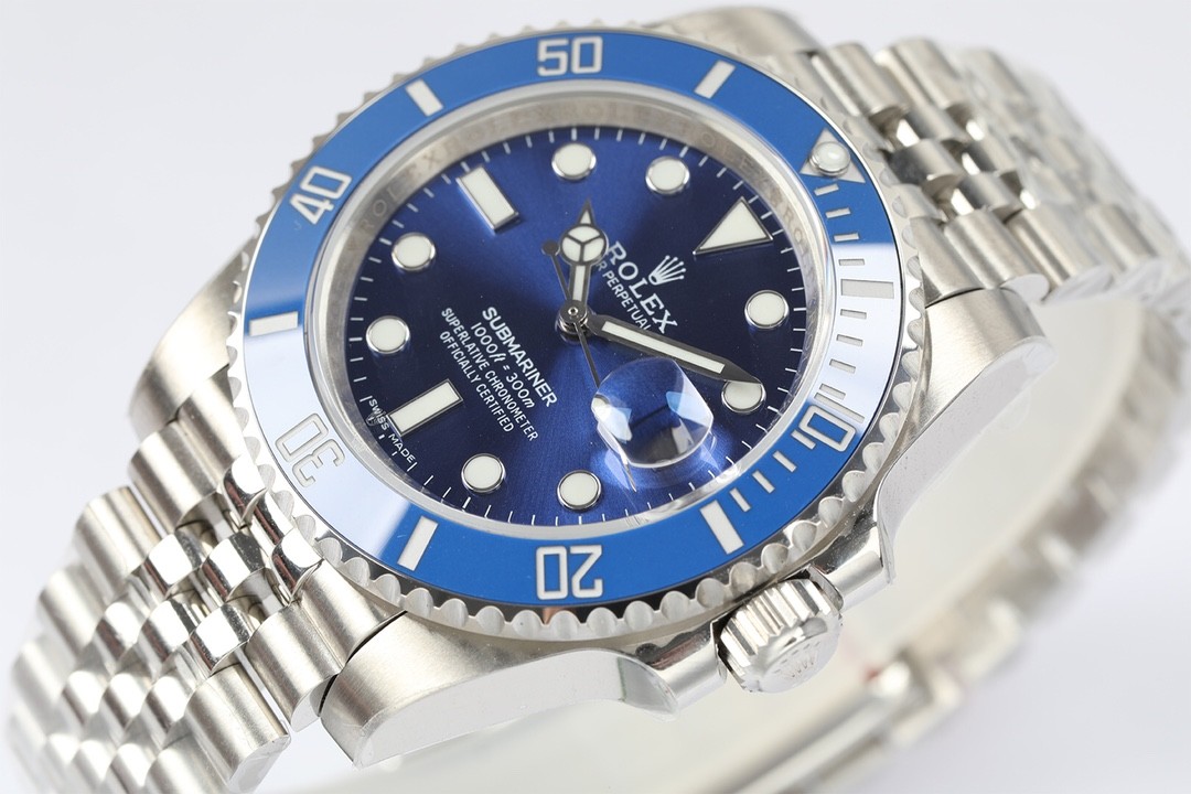 Rolex Submariner Series 40 Men's Watch