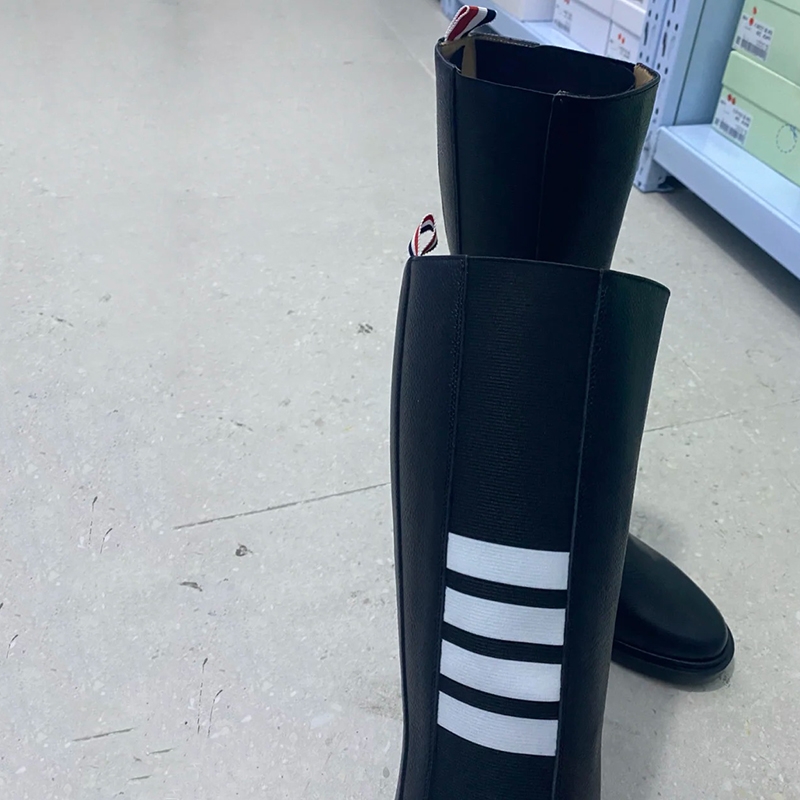 Thom Browne | 𝟐𝟎𝟐𝟏/𝐒𝐒 𝐧𝐞𝐰 21 FW early fall Thom Browne black four bar mid-calf boots