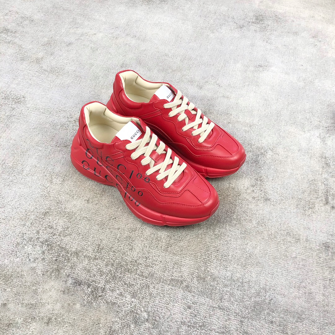 Gucci Pops This collection has a lot of flora and fauna elements Original material Red