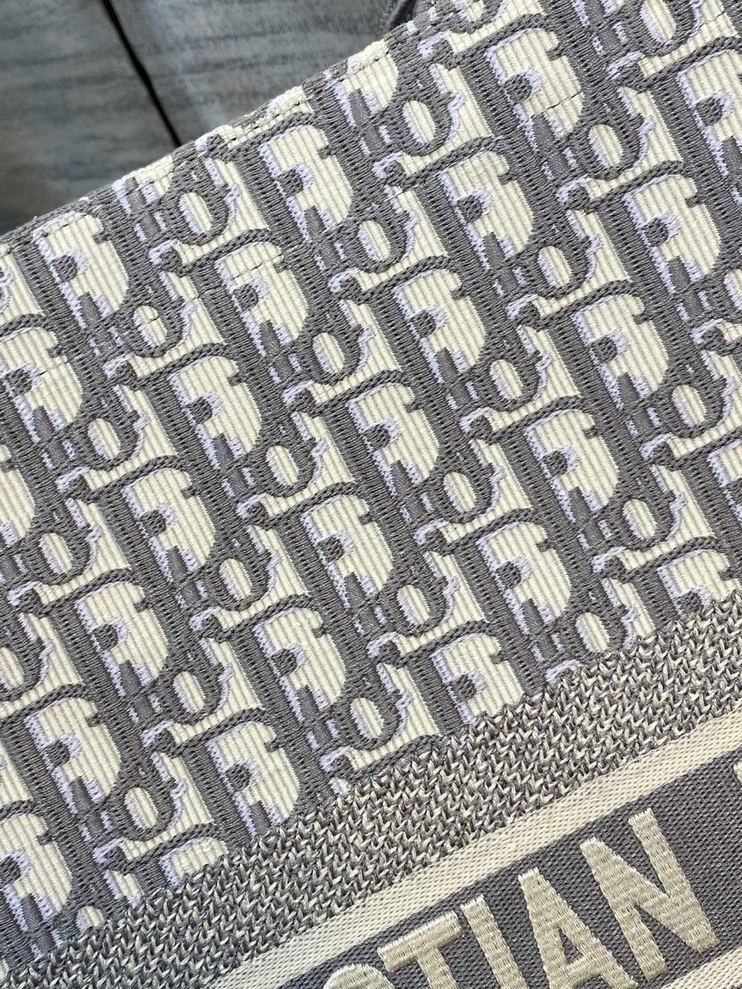 DIOR TOTE classic old flower embroidery