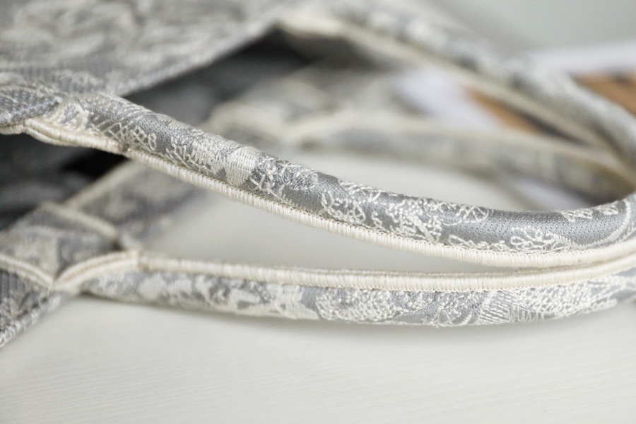 DIOR TOTE Grey embroidery