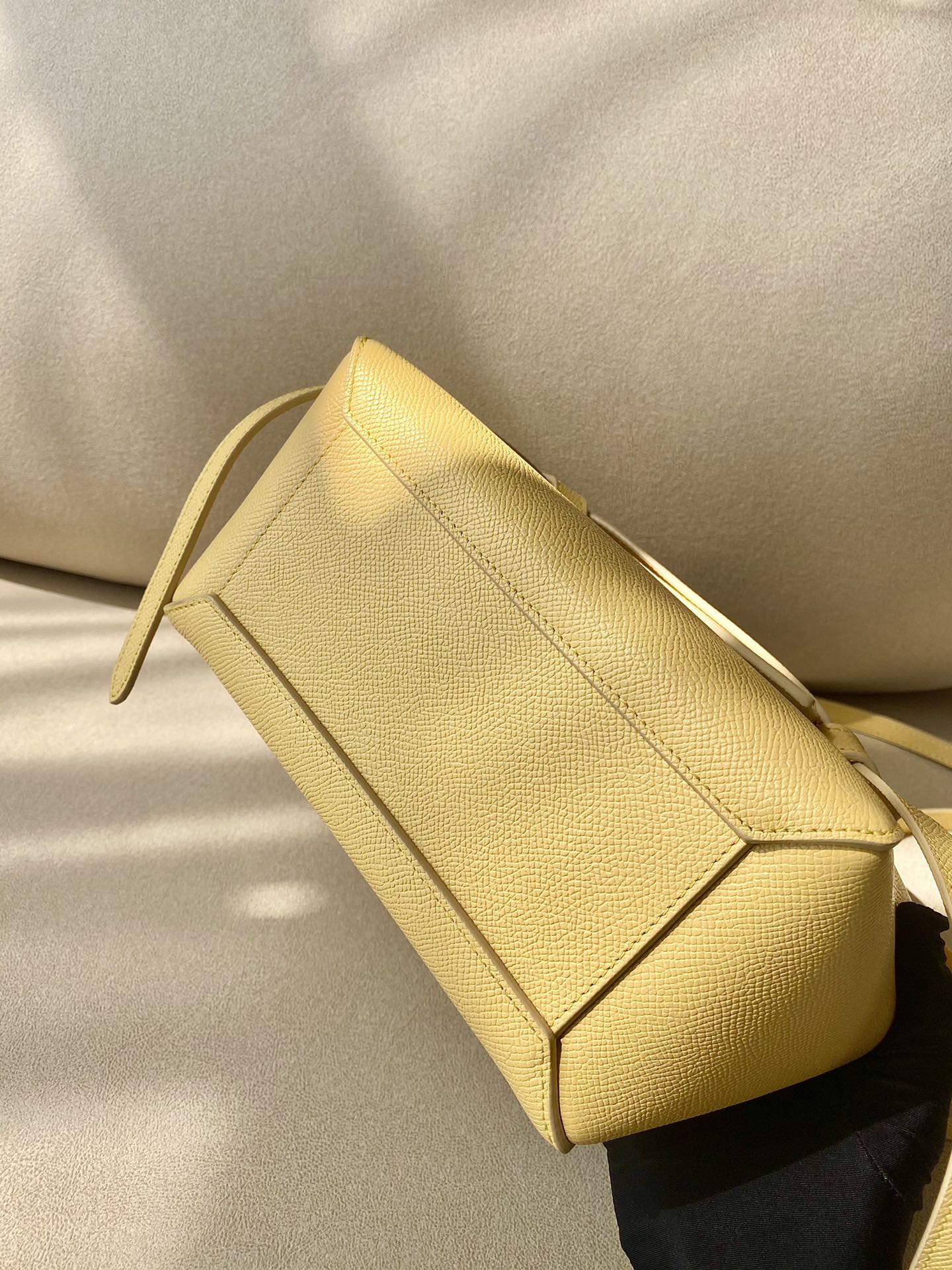 𝐂𝐞𝐥𝐢𝐧𝐞 Belt Bag Catfish Bag Small Grained Calfskin