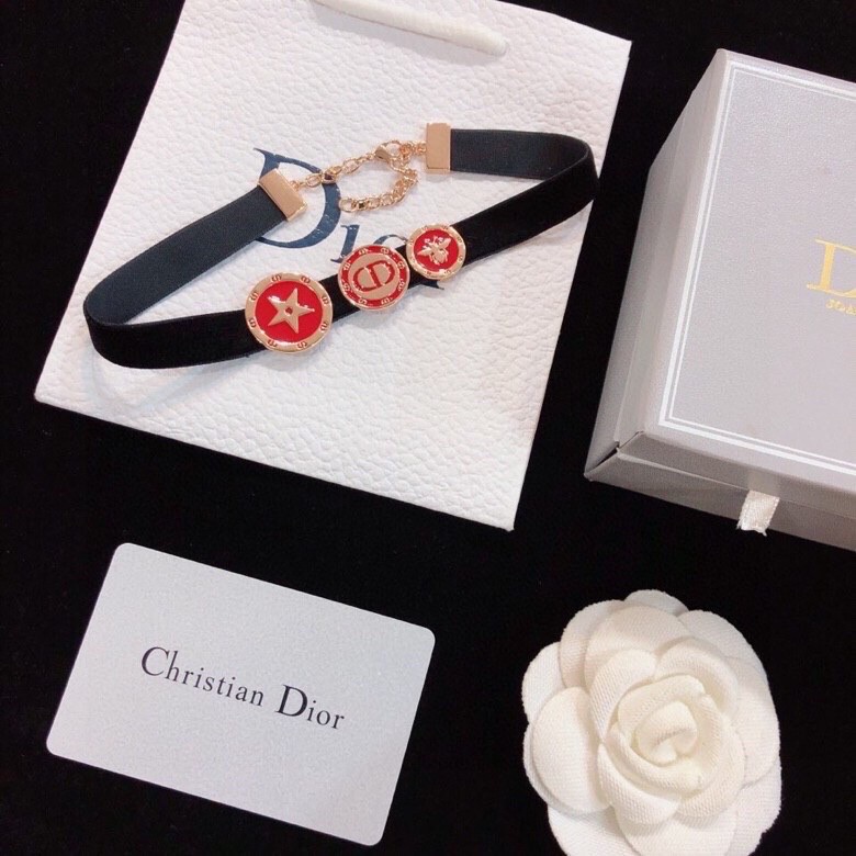 Dior necklace