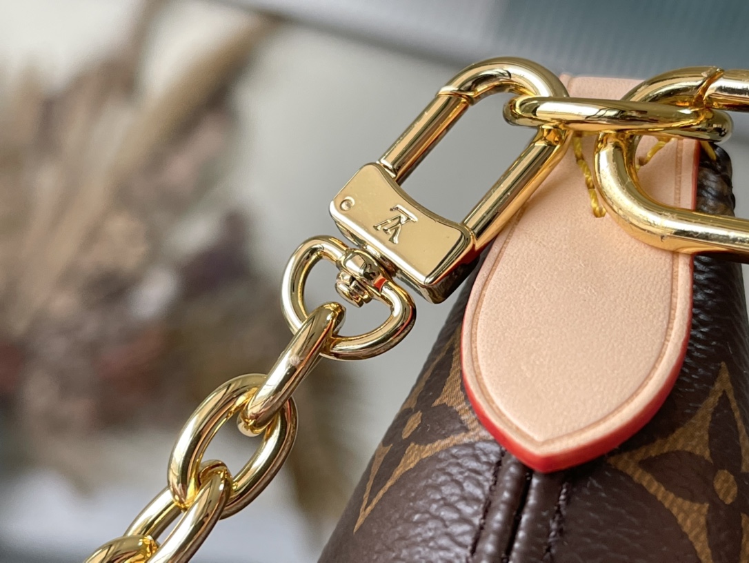 𝐋𝐎𝐔𝐈𝐒 𝐕𝐔𝐈𝐓𝐓𝐎𝐍  M46470