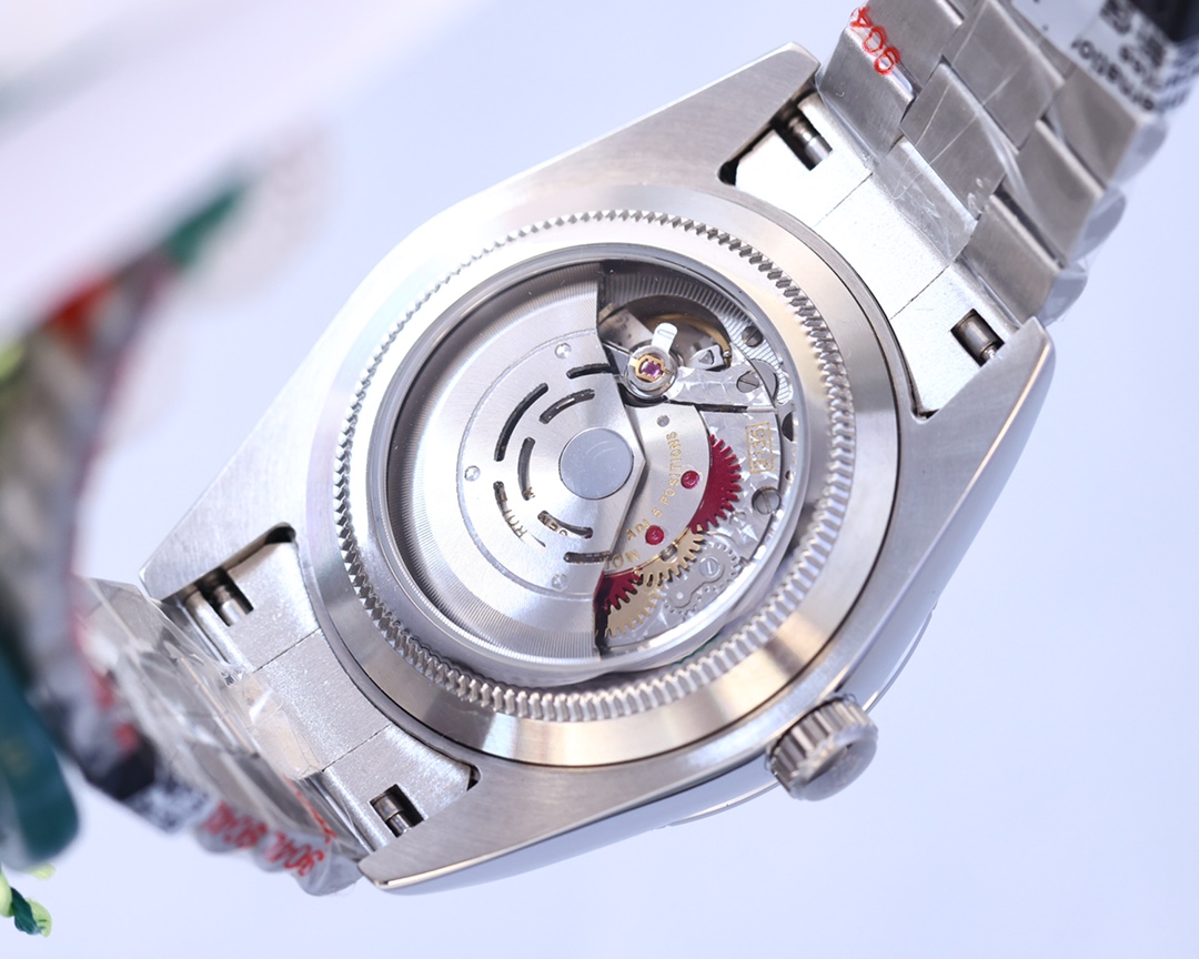 Rolex is equipped with a fully automatic 3135 imported mechanical movement