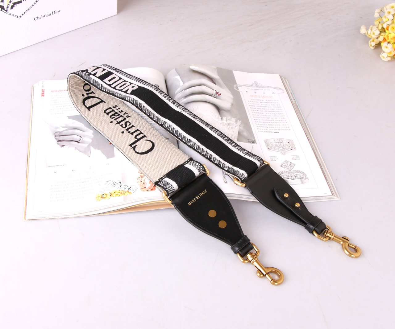 Dior personalized shoulder straps Imported custom solid brass fittings