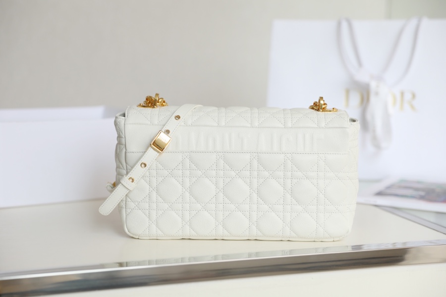 [DlOR CARO] White soft cow leather rattan check pattern