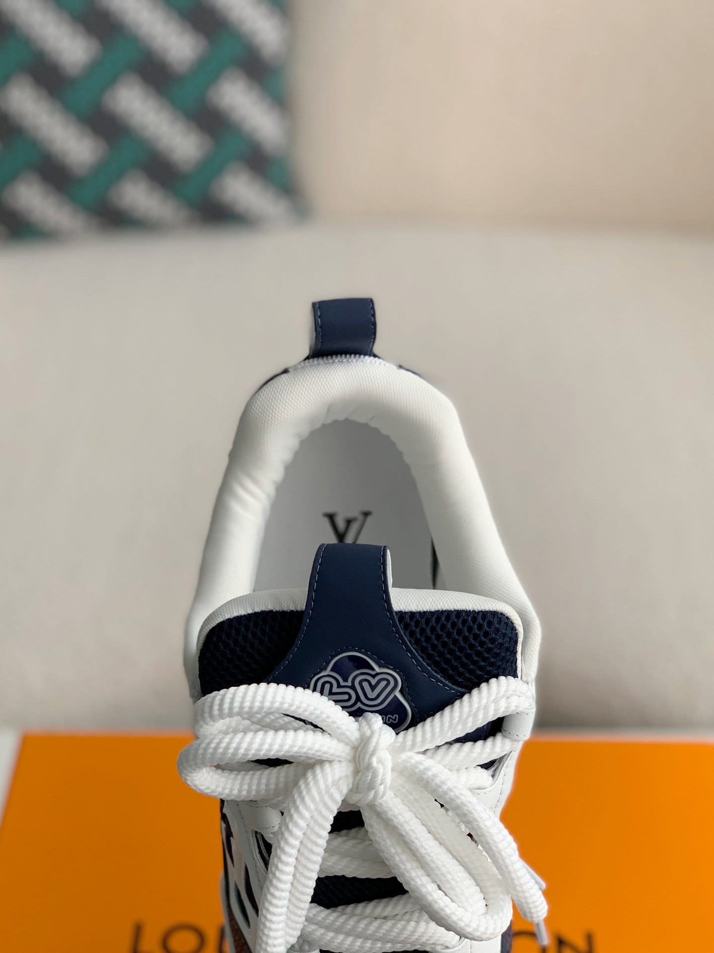 LOUIS VUITTON RUNNER TATIC Sneakers