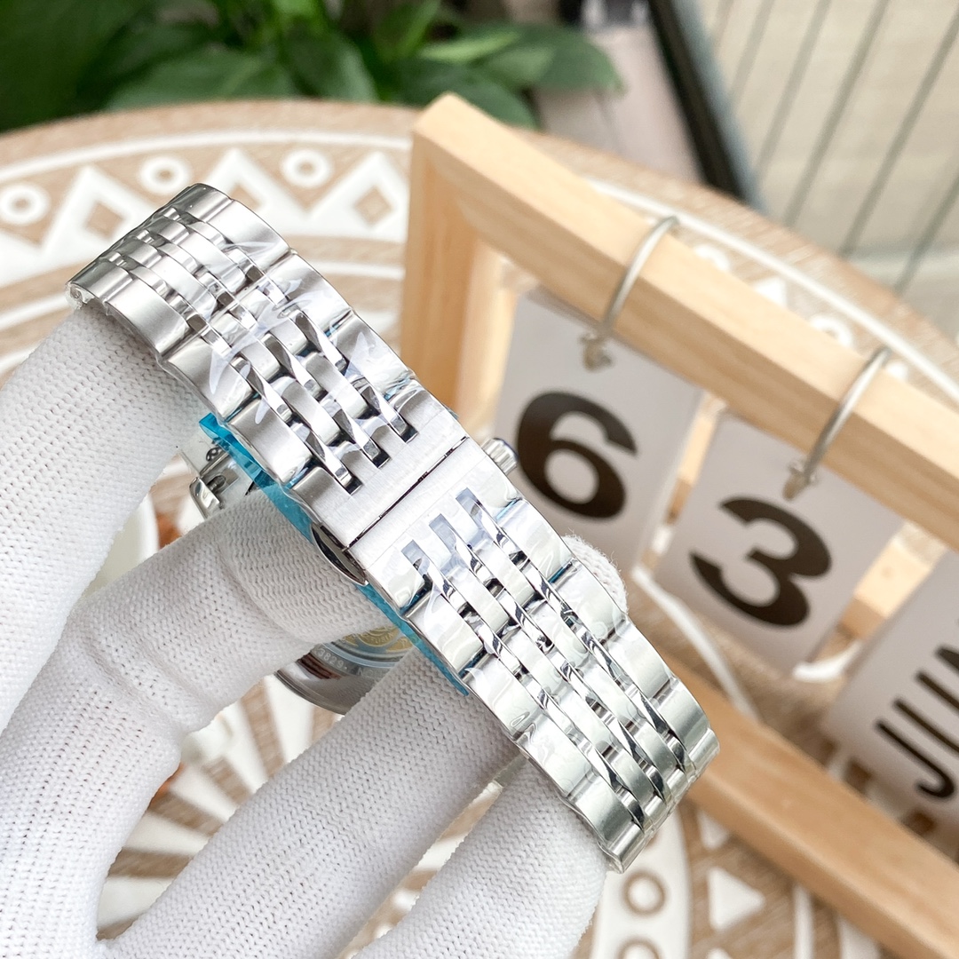 IWC- Fine men's watches Fully automatic mechanical movement, top 316 steel case and strap